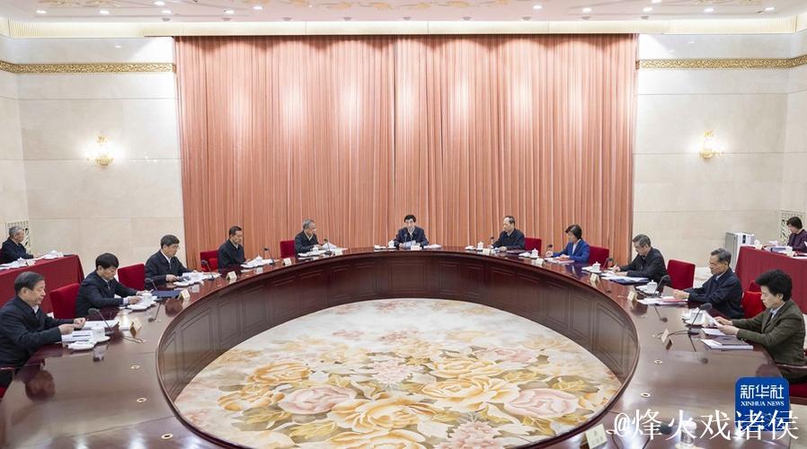 中共中央政治局召开会议 讨论政府工作报告 中共中央总书记习近平主持会议 中共中央政治局召开会议 讨论政府工作报告 中共中央总书记习近平主持会议